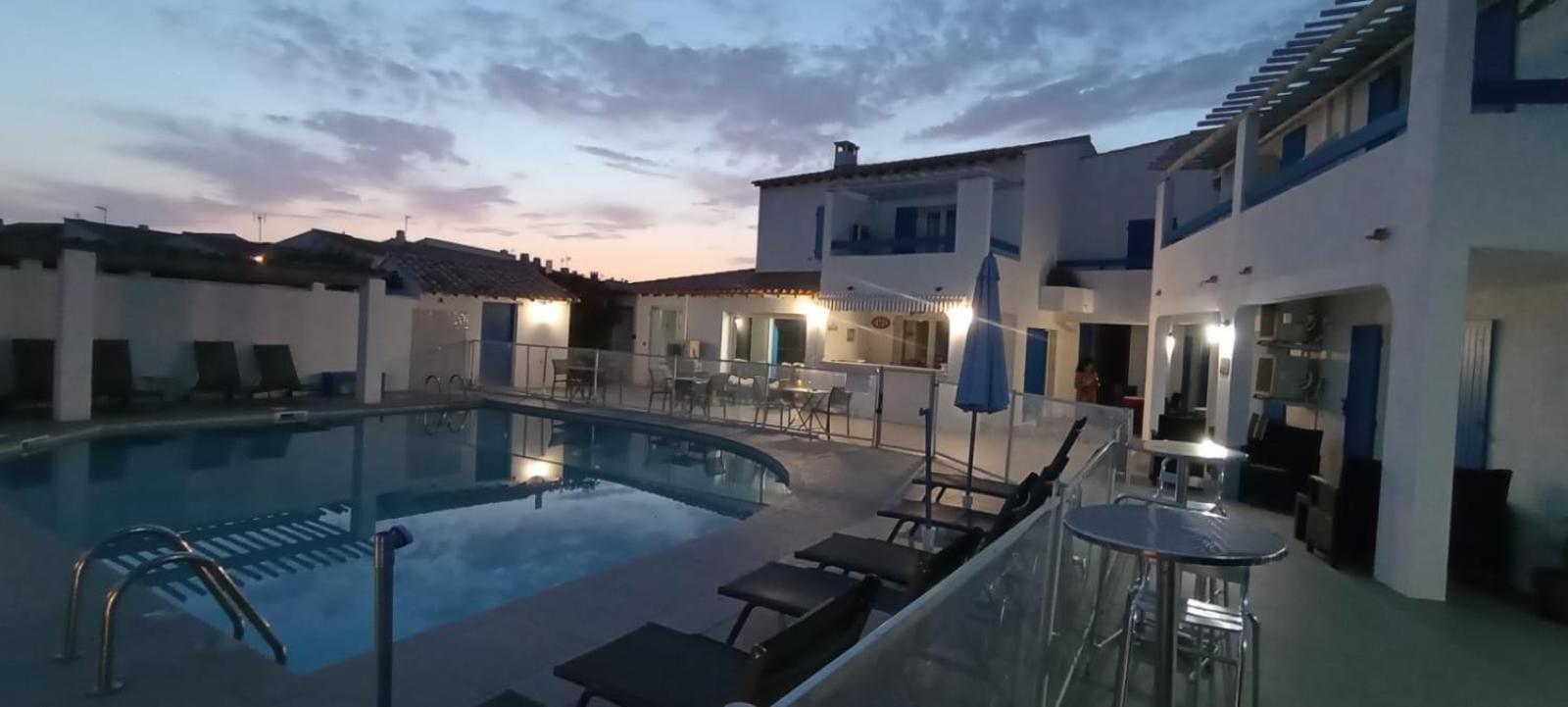 Hotel Le Bleu Marine Saintes-Maries-de-la-Mer Zewnętrze zdjęcie